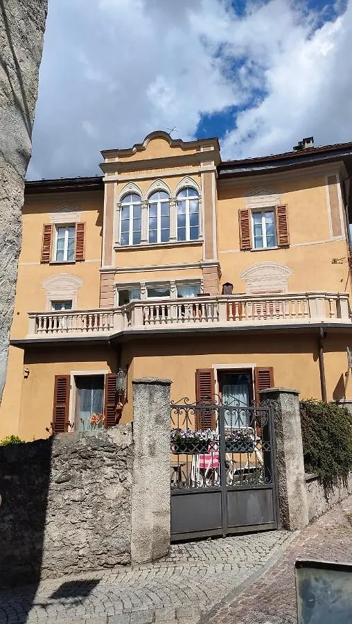 B&B Camere Vecchio Borgo 보르미오