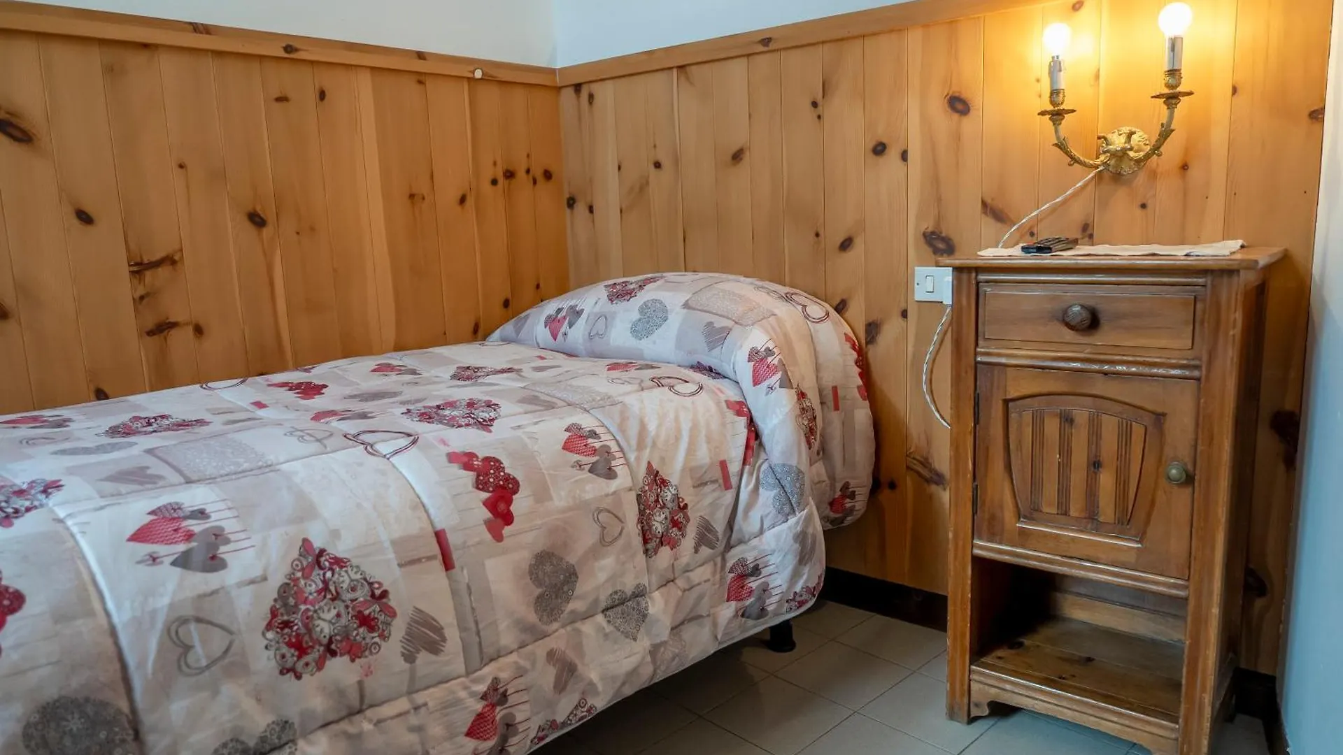 B&B Camere Vecchio Borgo 보르미오